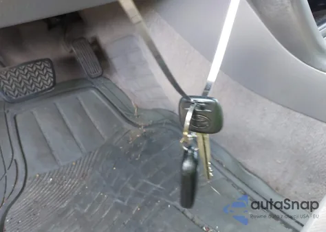 2006 Toyota Camry Le из США, поврежденный, VIN JTDBE32K563055299